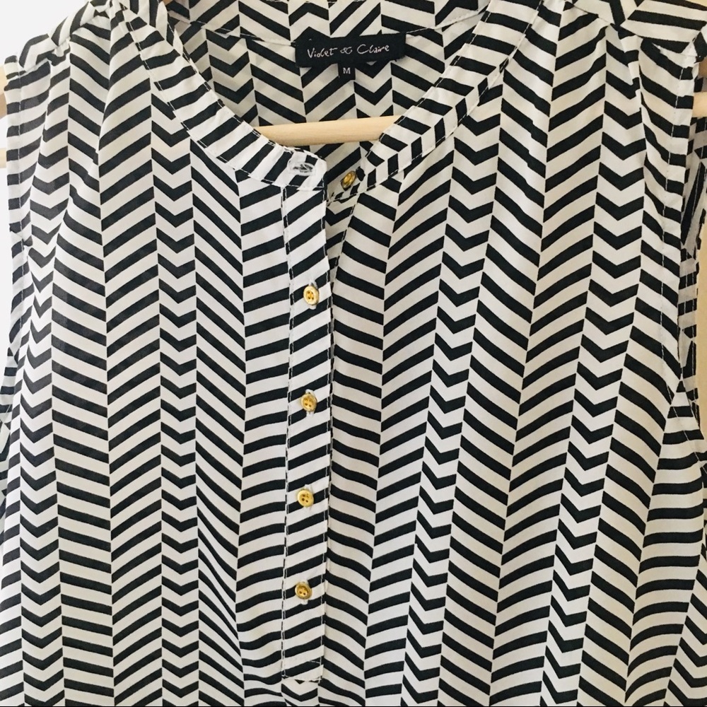 Violet + Claire NY Sleeveless Blouse